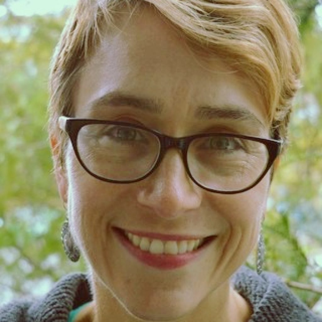 Angela Noppenberger Headshot